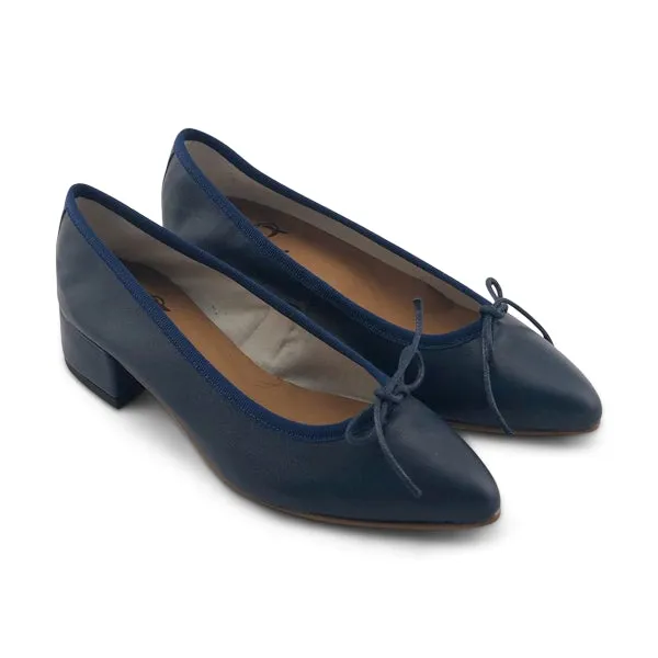 Ballerine blu in pelle e tacco 3cm