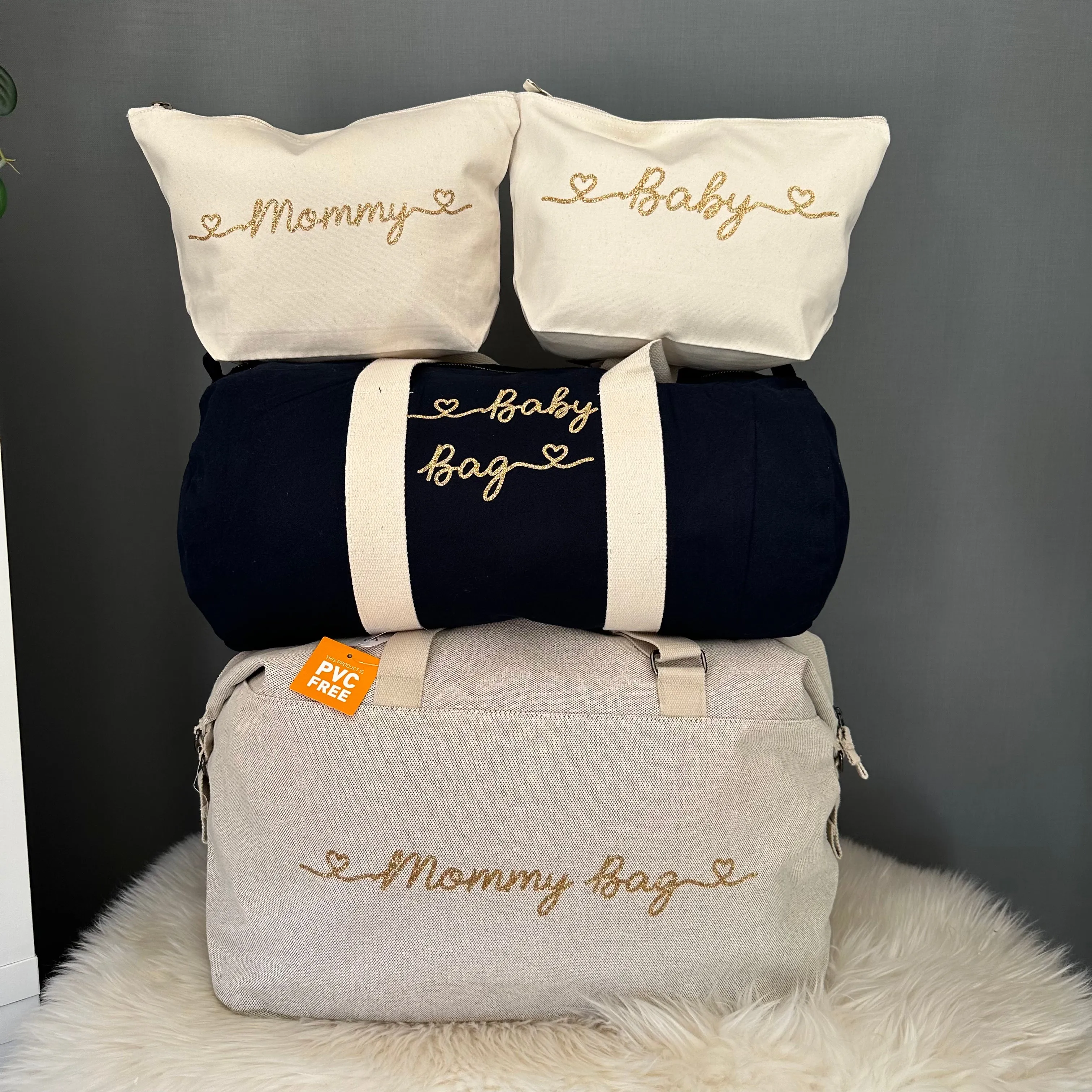 Borsone mamma, 1 borsone baby Blu e 2 Pochette con cuoricini Oro Glitter