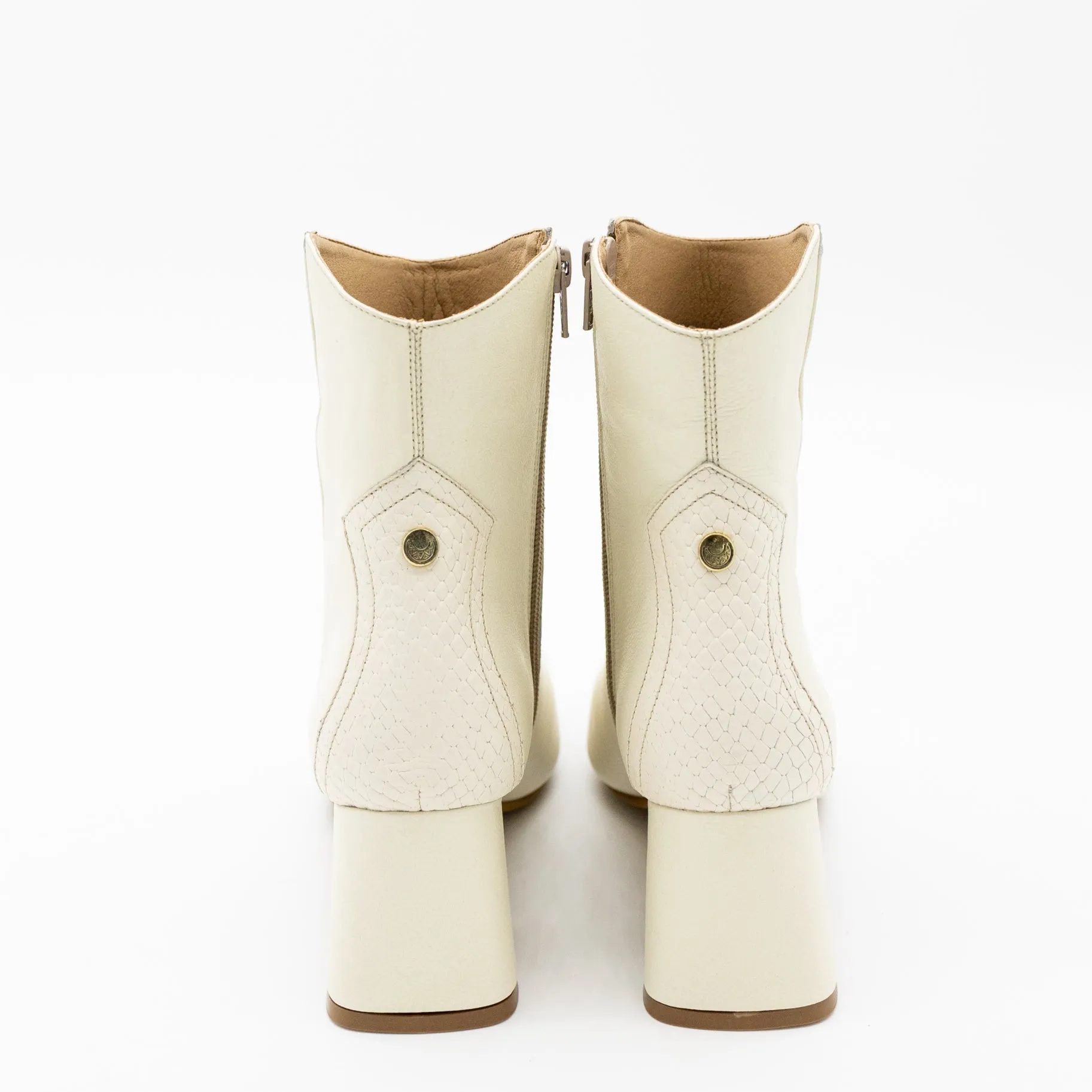 Kofan ankle boots in off white leather womens shoes